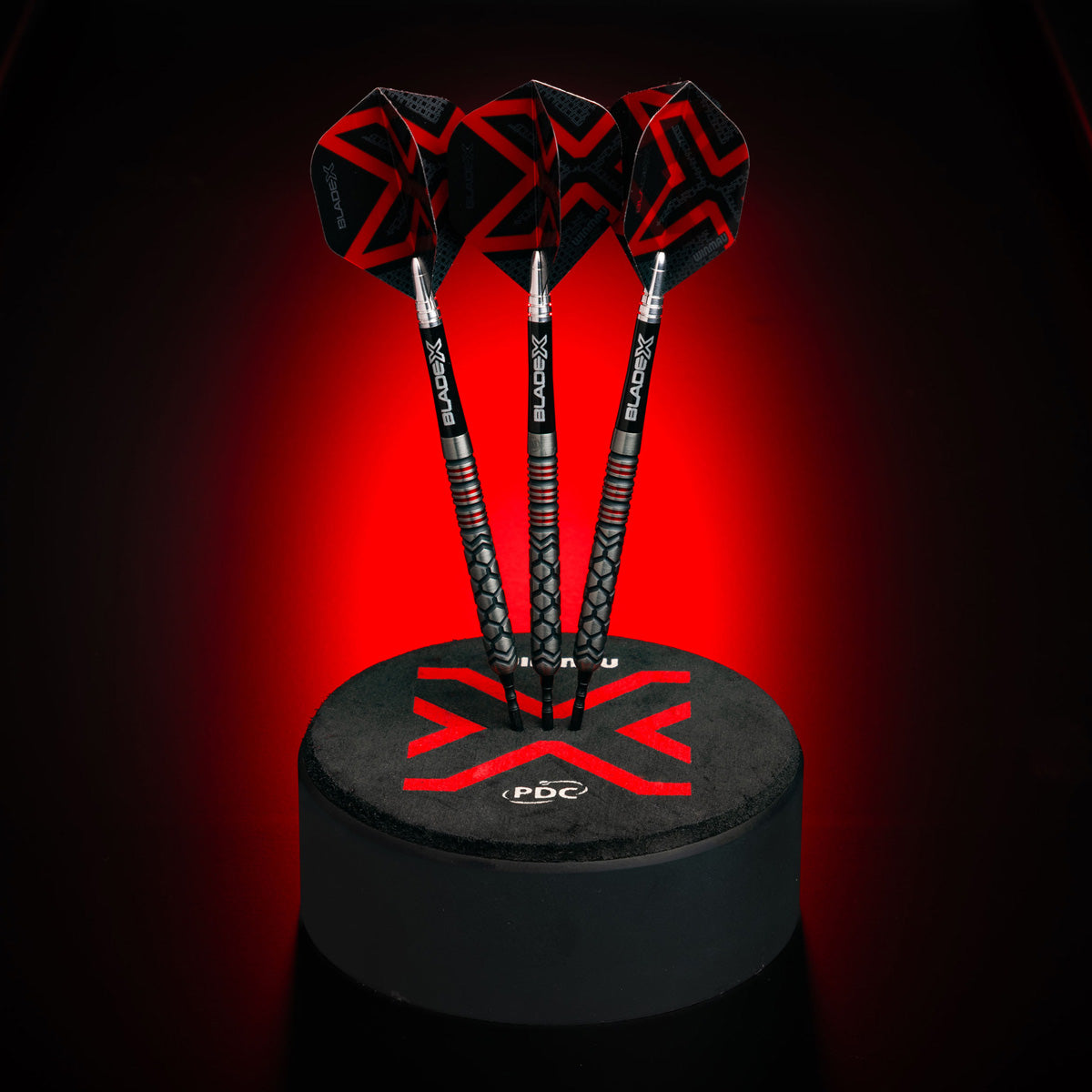 Winmau Blade X Prism Delta Metallic Black & Red Dart Flights